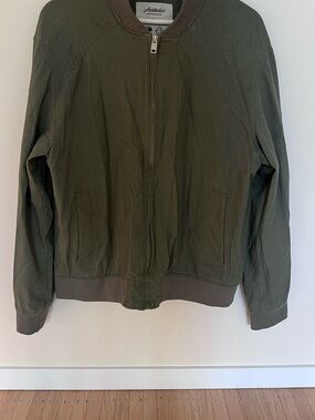 Aesthetica Olive Green Men's Zip-Front Windbreaker